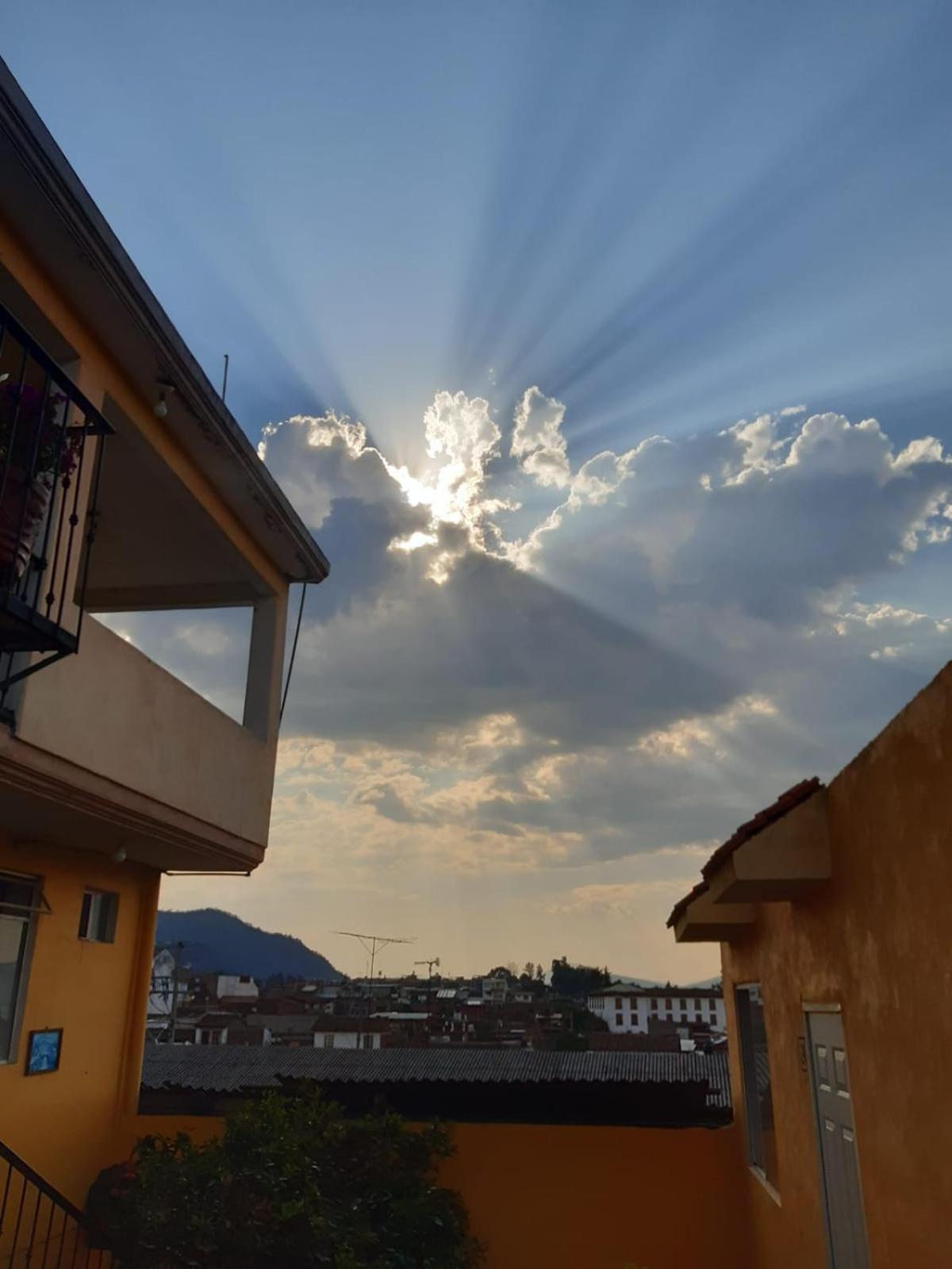 Hotel Posada Camelinas Patzcuaro Ngoại thất bức ảnh