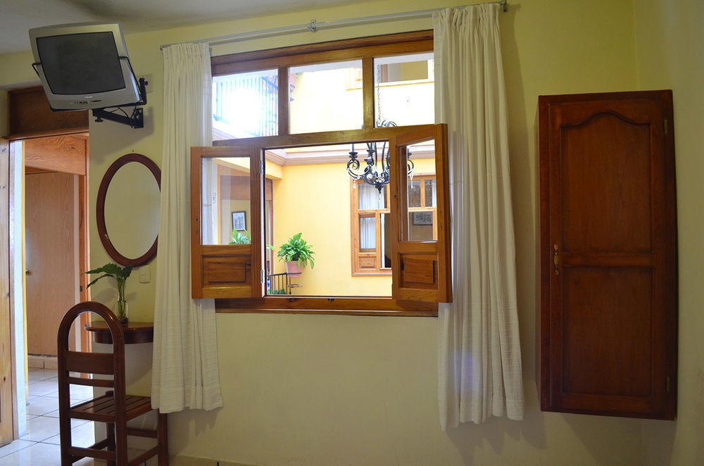 Hotel Posada Camelinas Patzcuaro Ngoại thất bức ảnh
