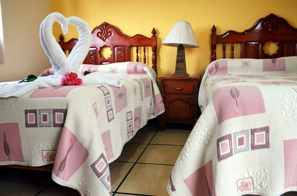 Hotel Posada Camelinas Patzcuaro Ngoại thất bức ảnh