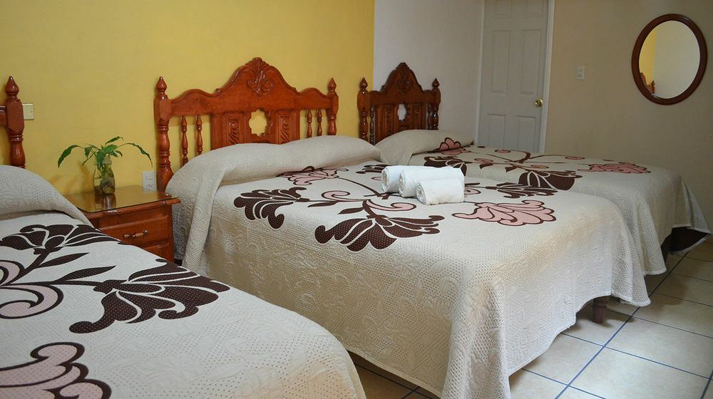Hotel Posada Camelinas Patzcuaro Ngoại thất bức ảnh